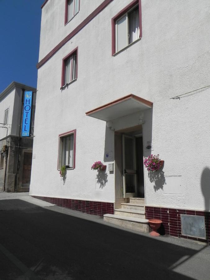 Hotel Fjby Calasetta Bagian luar foto