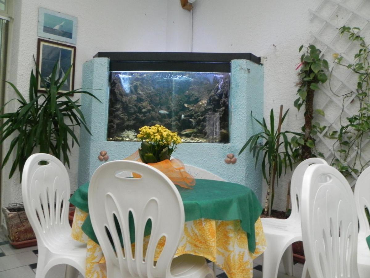 Hotel Fjby Calasetta Bagian luar foto