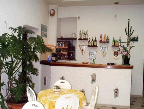 Hotel Fjby Calasetta Bagian luar foto
