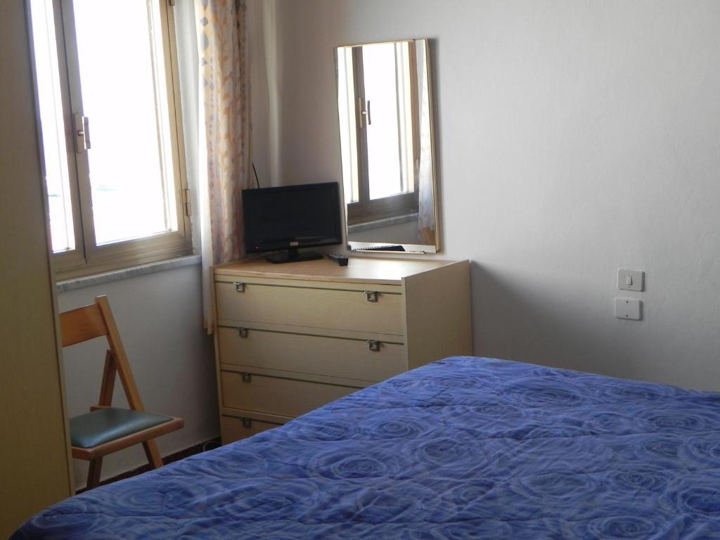 Hotel Fjby Calasetta Ruang foto